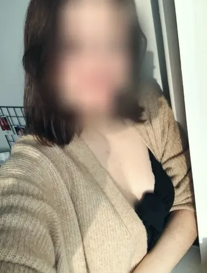 Aisha, 30