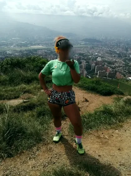 Evie, 40