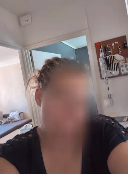 Evie, 40