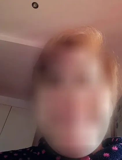 Ewa, 38