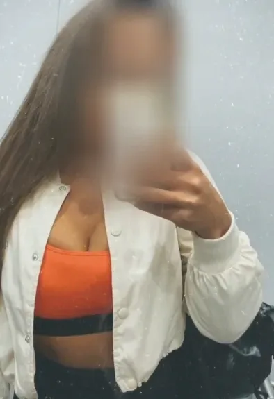 Gemma, 27