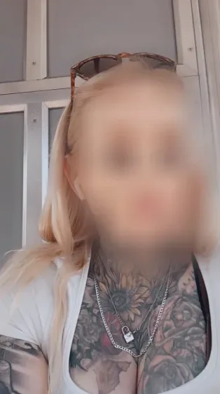 Mhairi, 37