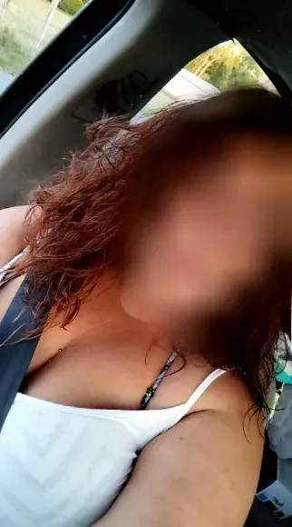 Natalie, 28