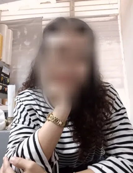 Rebecca, 31