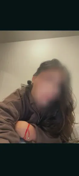 Rhona, 24